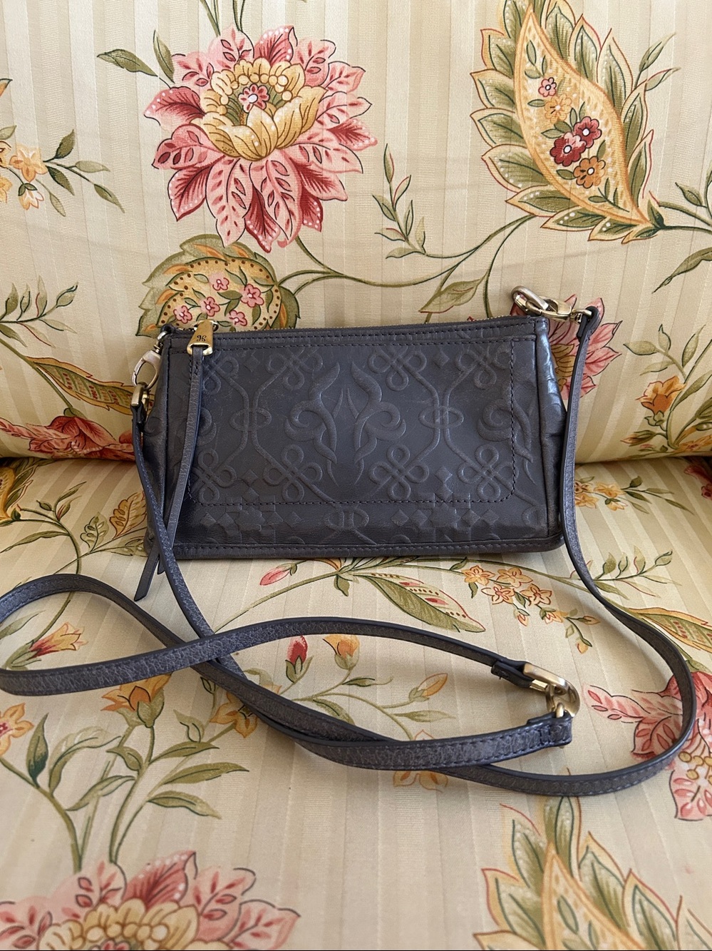 HOBO International Cadence Leather Crossbody/Wristlet - Picture 9 of 10